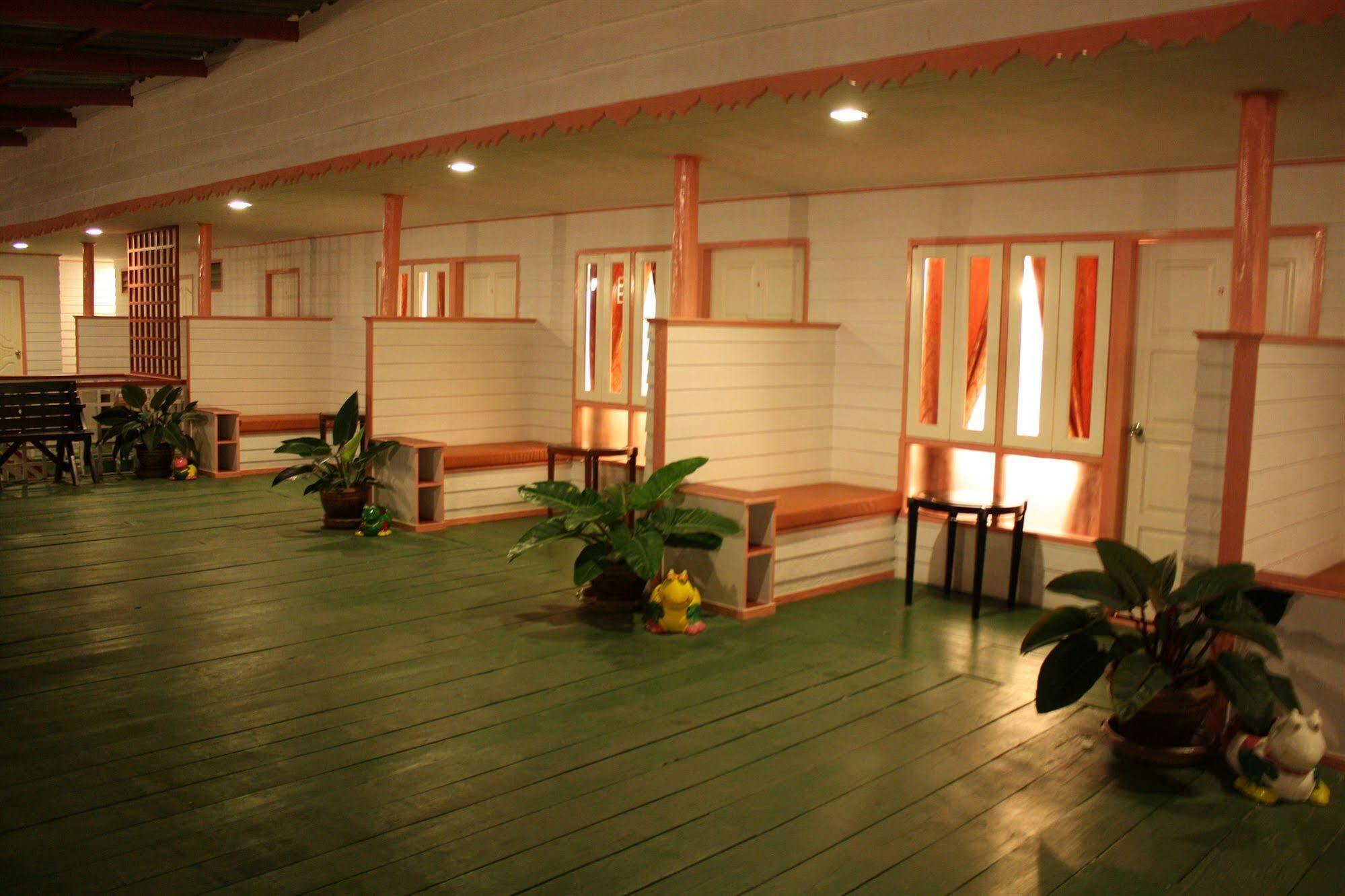 Mod Guesthouse HHQ Esterno foto